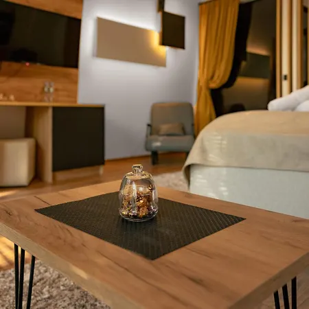 Jaktstuga Blisku Do Gradot - Riverfront Luxury *